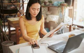 woman budgeting and planning